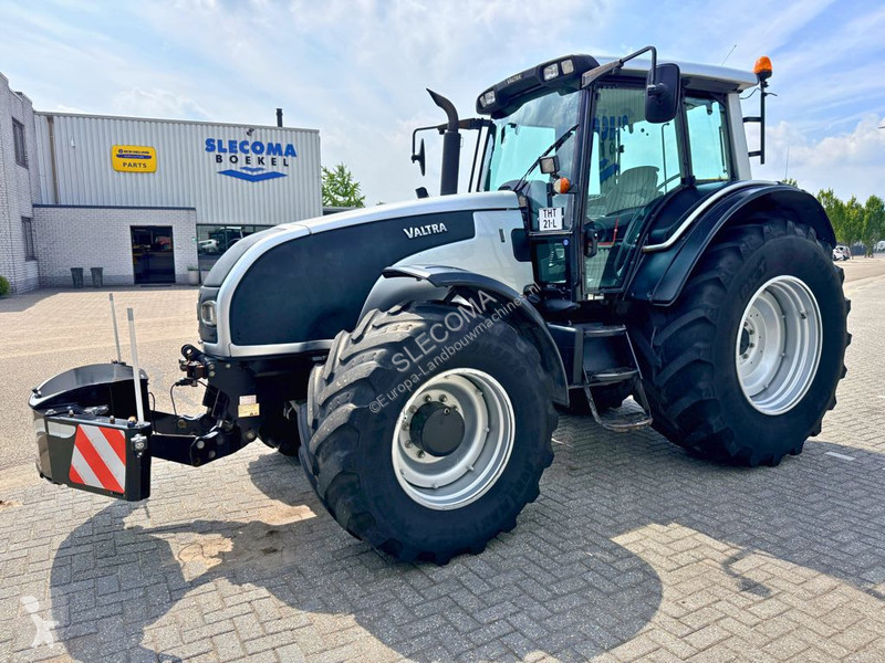 Valtra T191 HiTech tractor