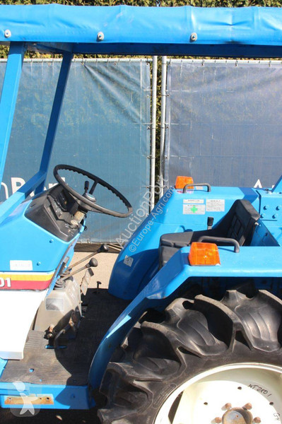 Tractor agrícola Mitsubishi MT2501