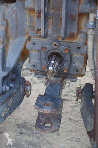 جرار زراعي Kubota L1-235