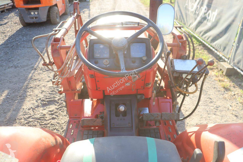جرار زراعي Yanmar YM1802D