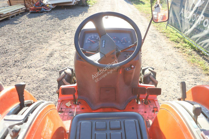 جرار زراعي Kubota GT21