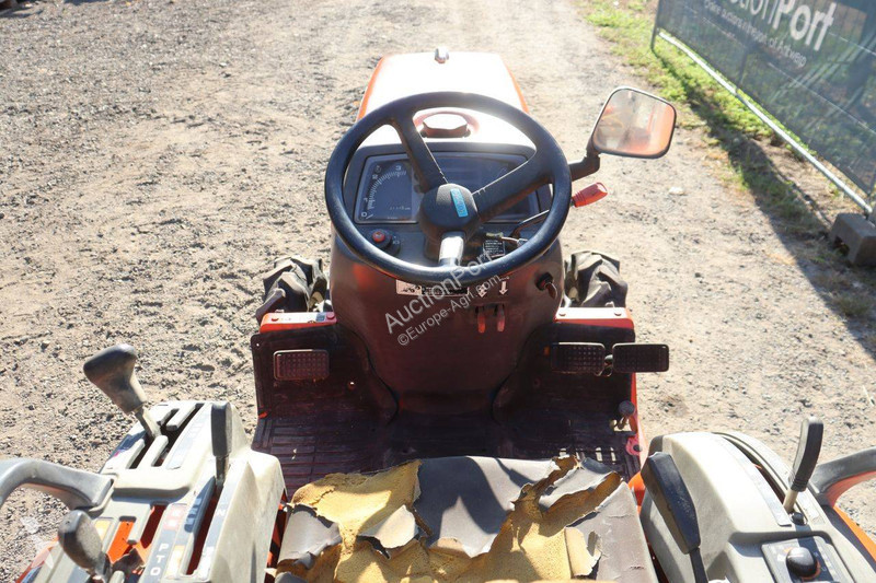 جرار زراعي Kubota GB16