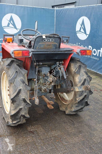 Сільськогосподарський трактор Yanmar...