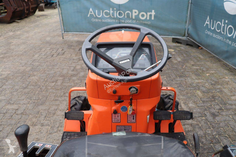 Сільськогосподарський трактор Kubota B1-14 Bulltra