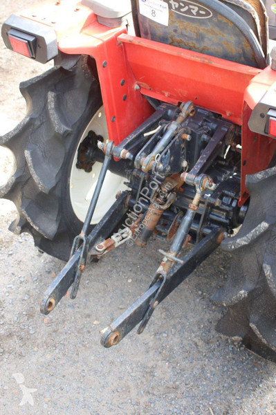 Сільськогосподарський трактор Yanmar F-6