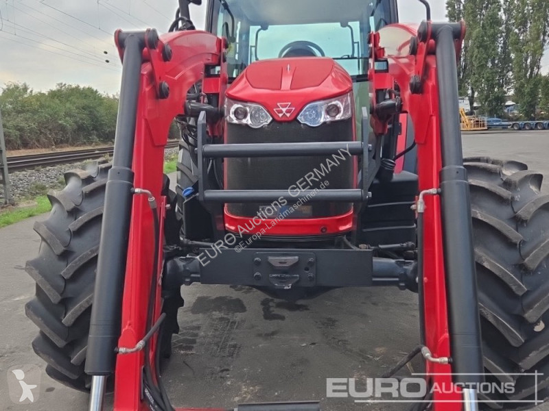 Tractor Massey Ferguson 5711