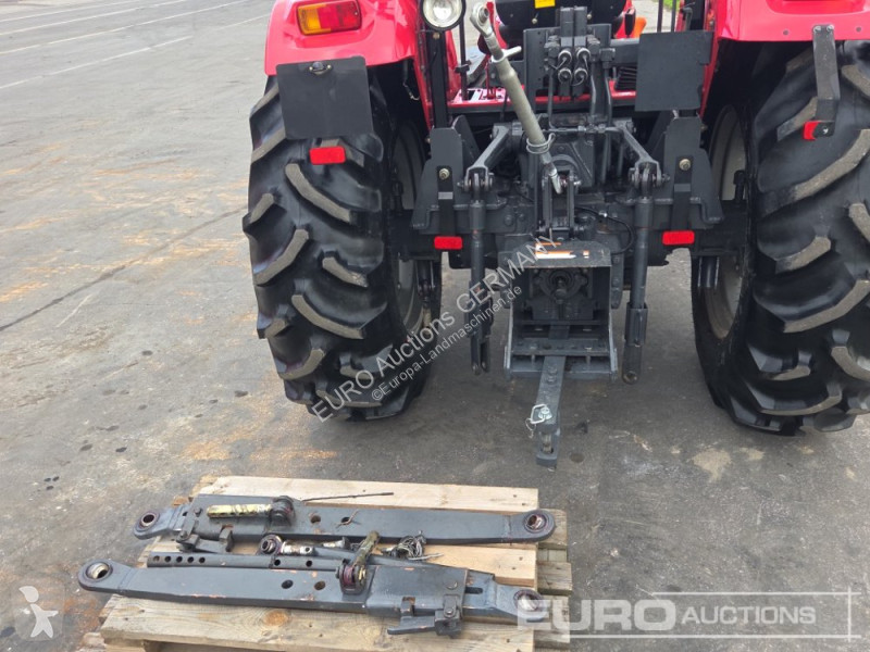Tractor Mahindra 8560