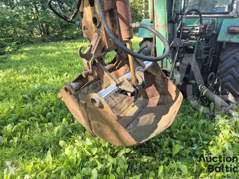 Tractor