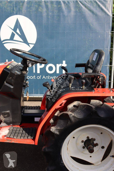 Tractor agrícola Mitsubishi MT155