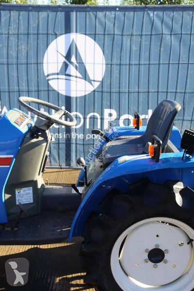 Tractor agrícola Iseki TM15F