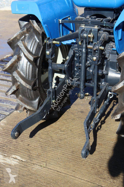 Tractor agrícola Iseki TU1401