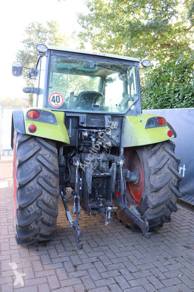 Tractor agrícola Claas 340 AXOS