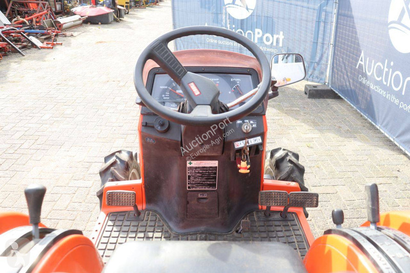 Tractor Kubota Saturn X-24