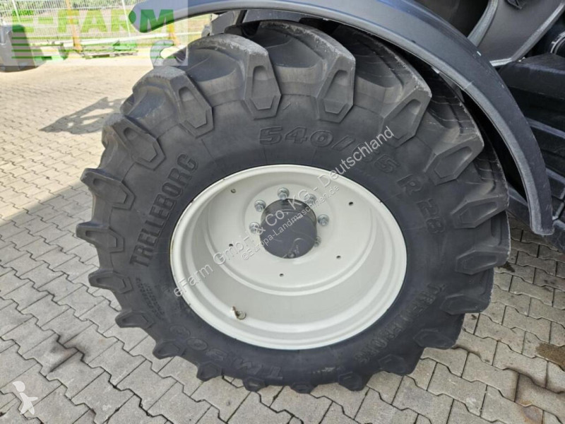 Tracteur agricole Valtra  n 175 active