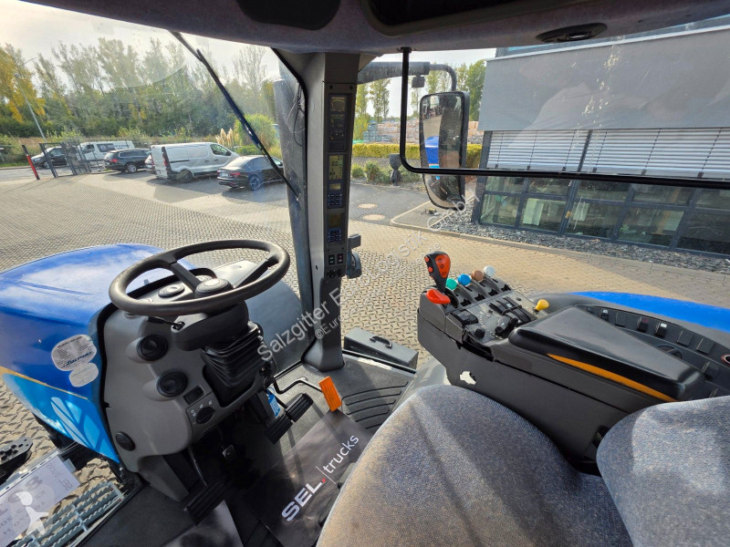Tracteur agricole New Holland TG 230