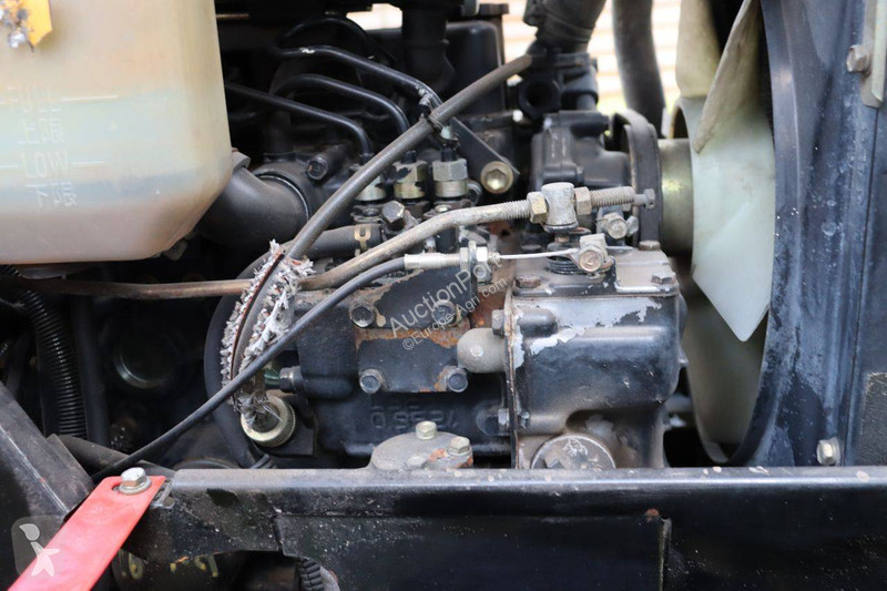 Zemědělský traktor Mitsubishi MT15F