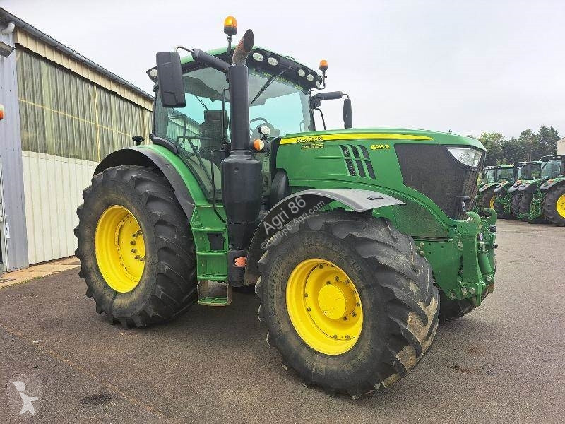 Tractor agrícola John Deere 6215R