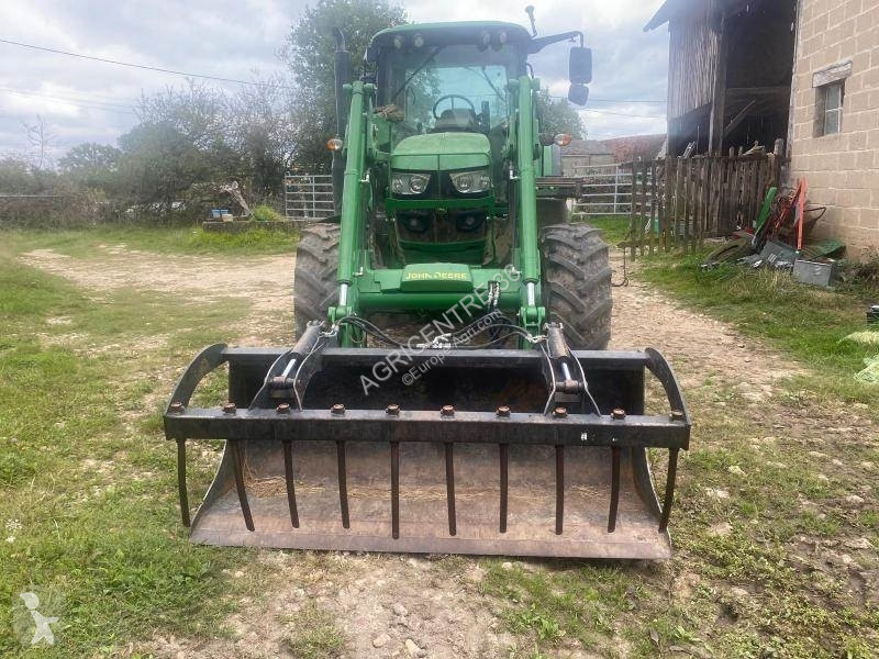 Tractor John Deere 6110M