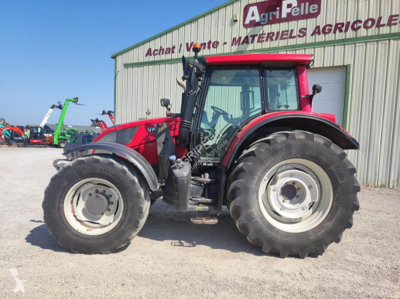 Tracteur agricole Valtra