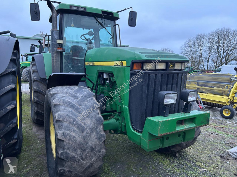 Landbrugstraktor John Deere 8200