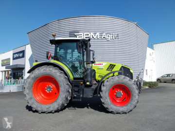 Tracteur agricole Claas