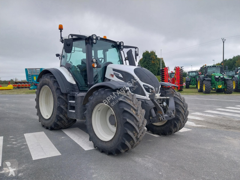 Tractor agrícola Valtra
