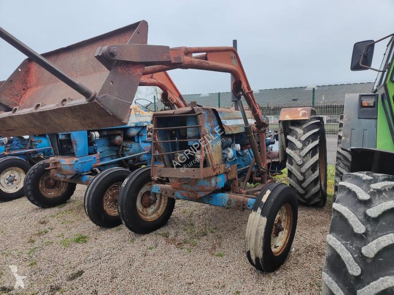 Tracteur agricole Ford 5000
