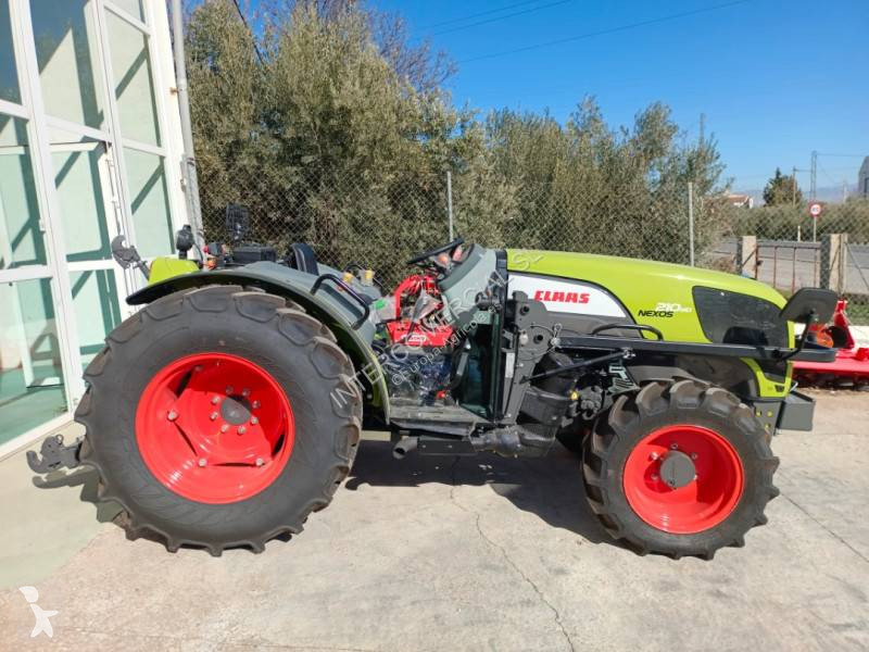 Tractor Claas Nexos MD210