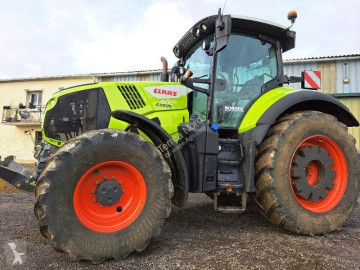 Tractor Claas