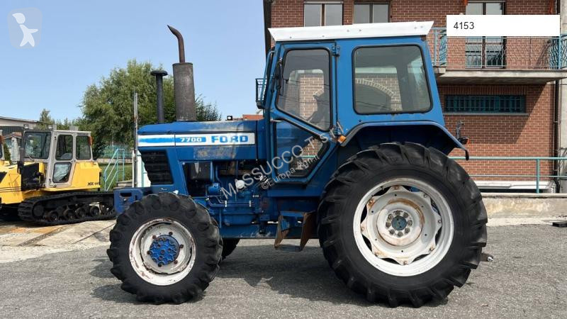 جرار زراعي Ford 7700 4X4