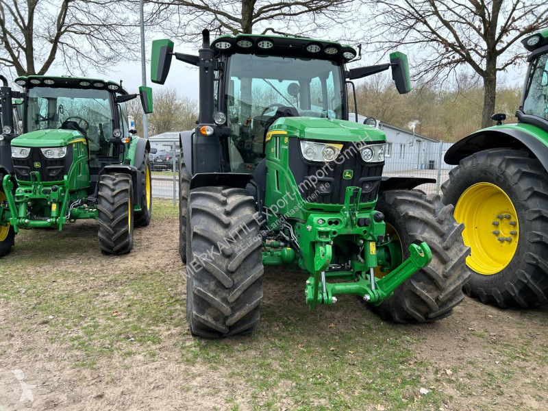 Tractor agrícola John Deere 130