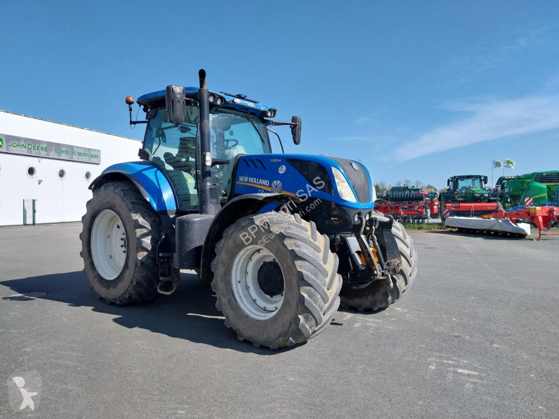 Tracteur agricole New Holland