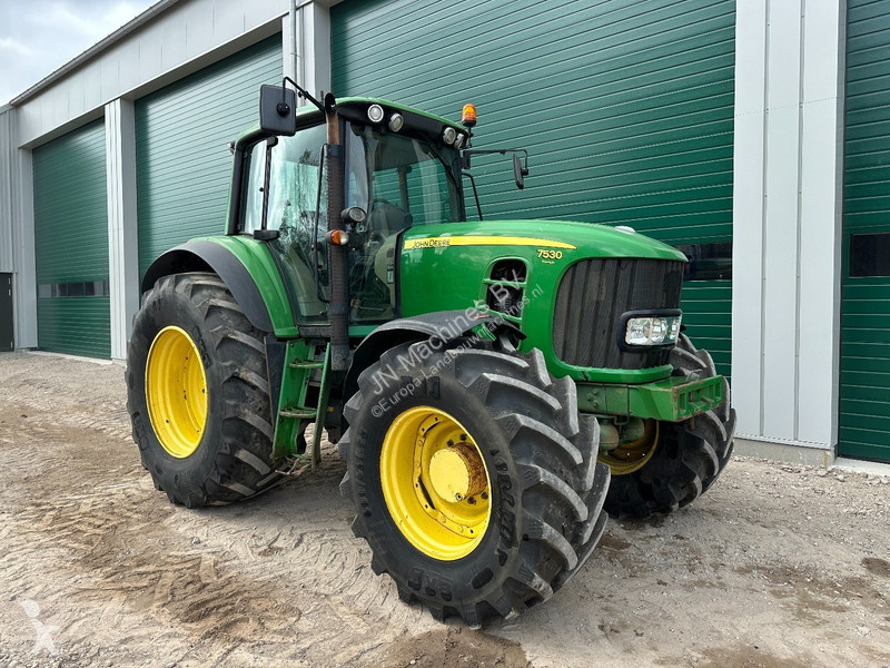 Tractor John Deere 7530
