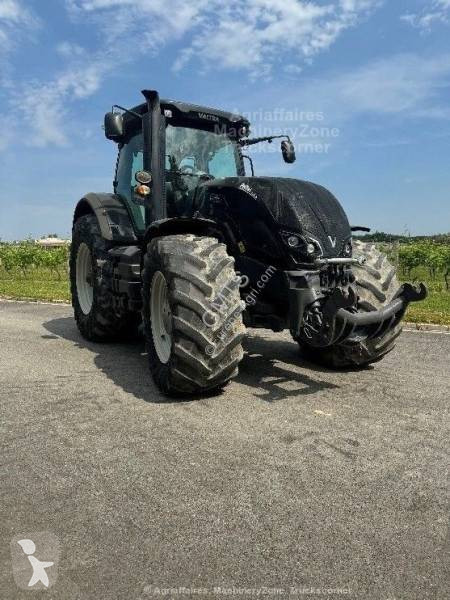 Tracteur agricole Valtra