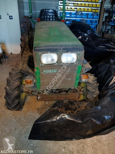 Tracteur agricole Ferrari
