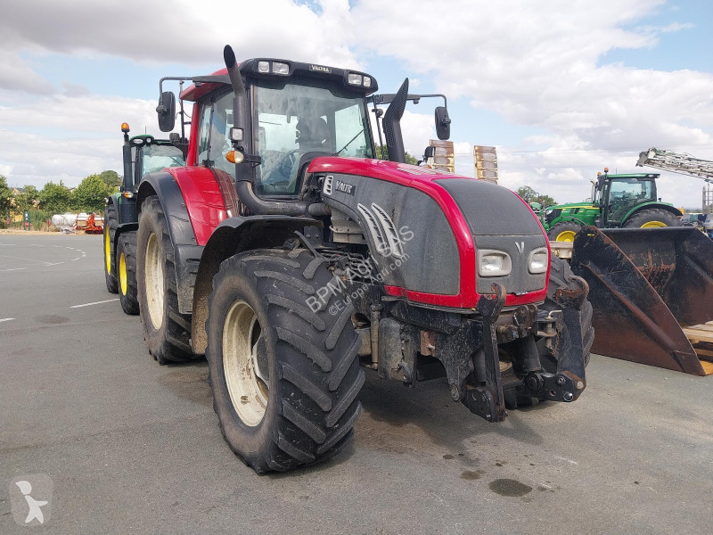 Tractor Valtra