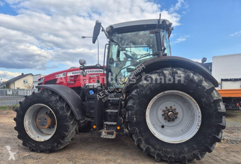 Tractor Massey Ferguson