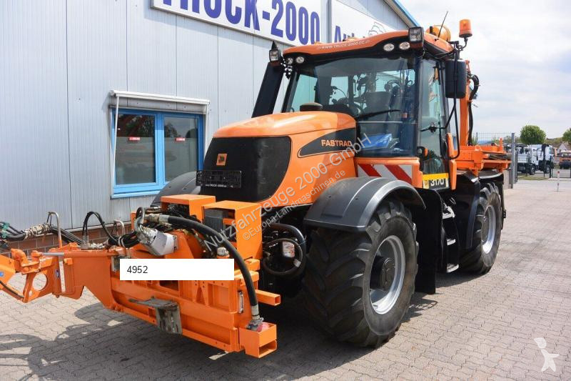Tractor JCB
