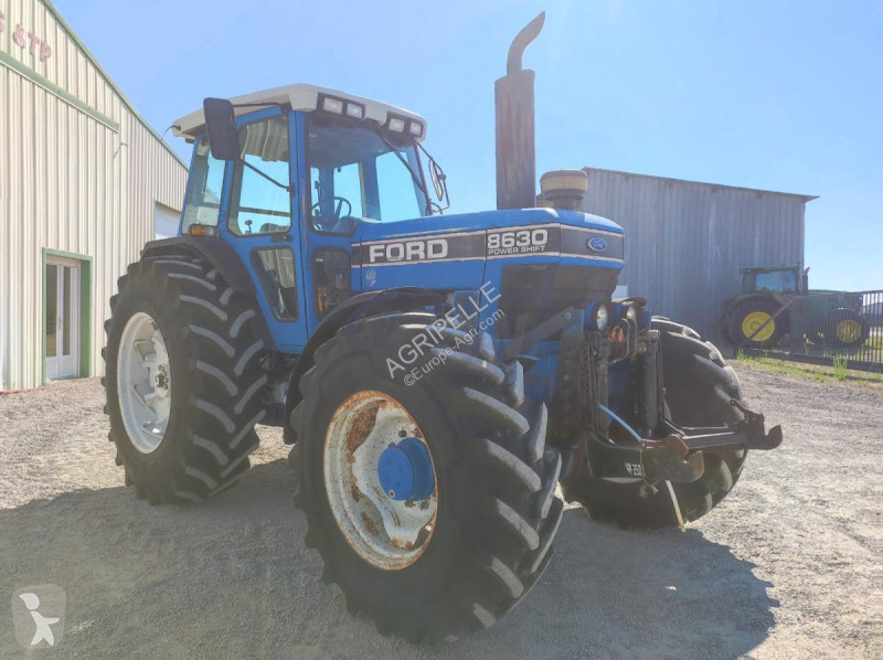 Tracteur agricole Ford 8630