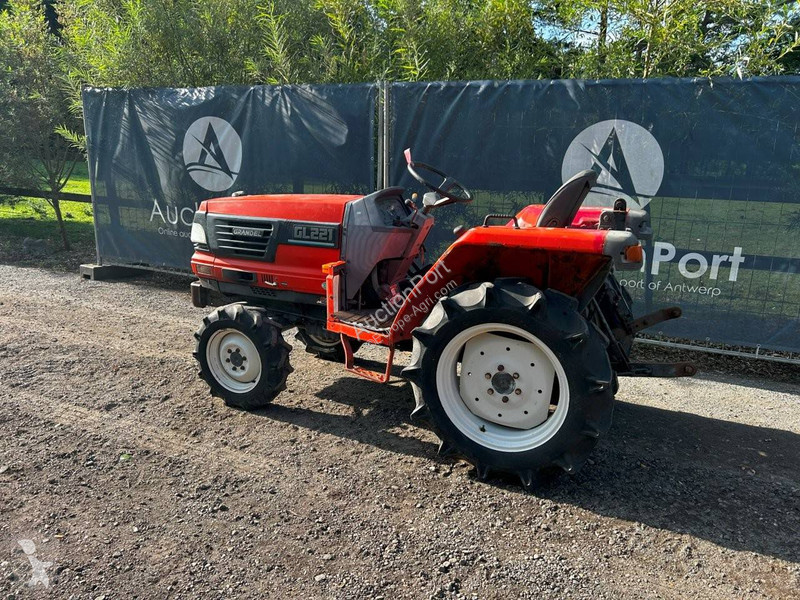 Tractor agrícola Kubota GL221 Grandel