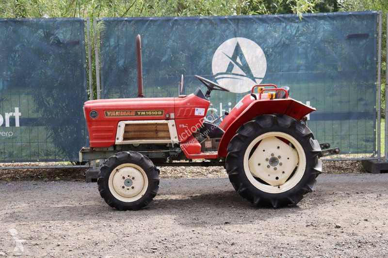 جرار زراعي Yanmar YM1610D