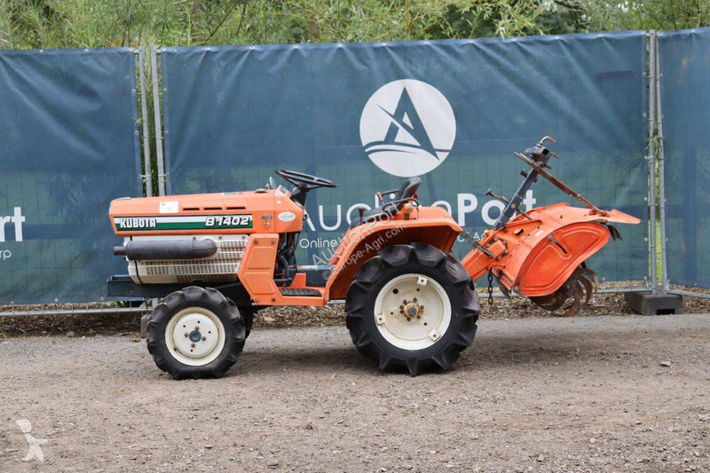 Tractor Kubota B1402