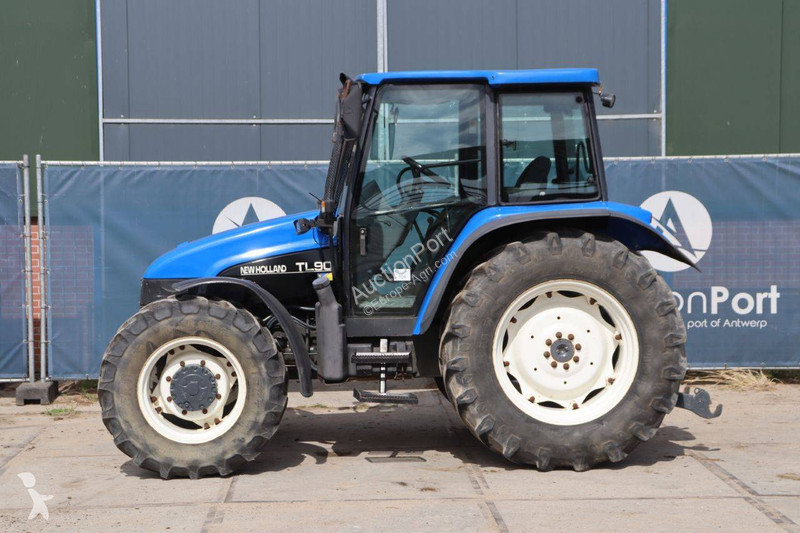 Tracteur agricole New Holland TL90