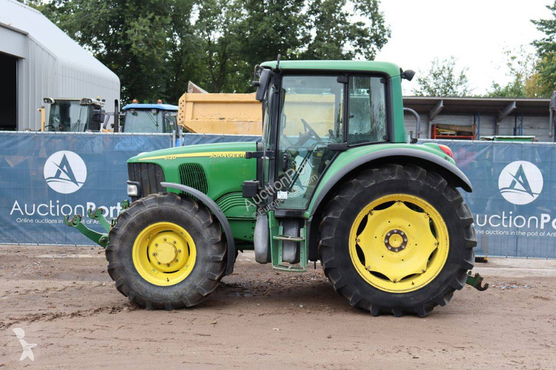 Tractor John Deere 6120
