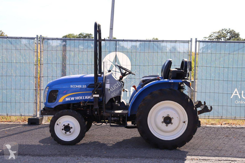 Tracteur agricole New Holland BOOMER