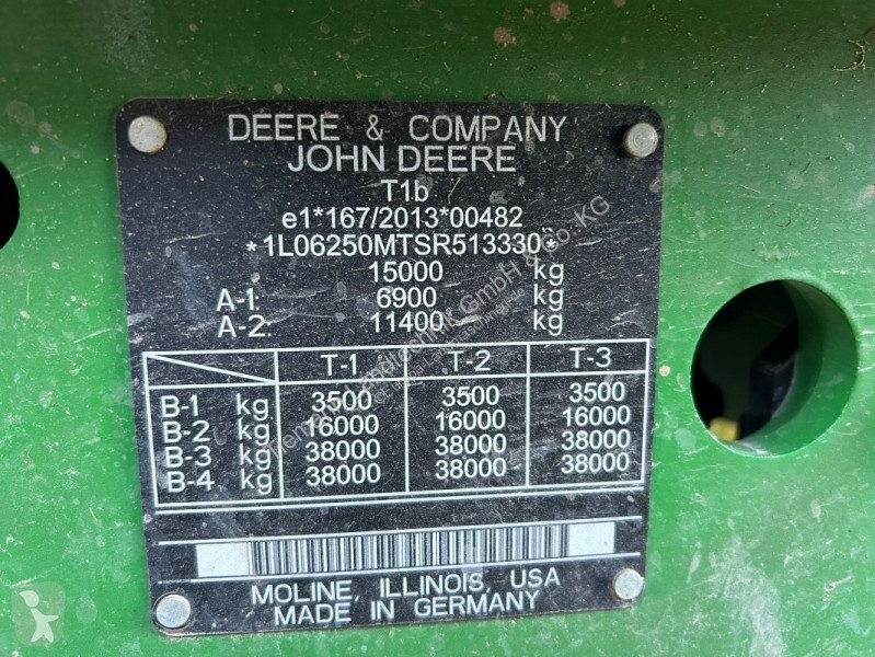 Zemědělský traktor John Deere 6M 250...
