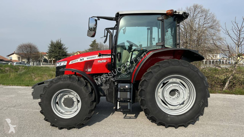 Trattore Massey Ferguson 5711 DYNA4 4X4