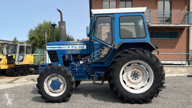 Lantbrukstraktor Ford 7700 4X4