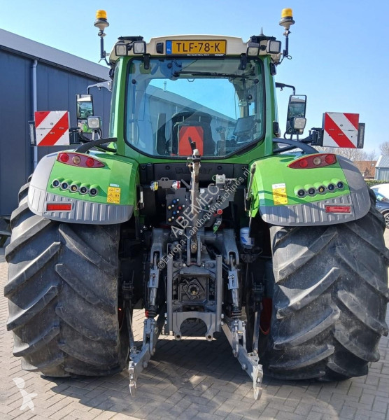 جرار زراعي Fendt 724 S4