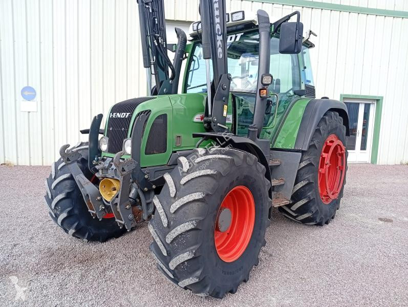 Fendt  411 tractor